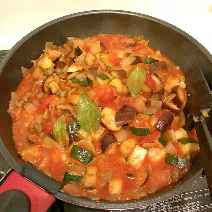 冷めてもおいしい！夏野菜たっぷりのキーマカレー